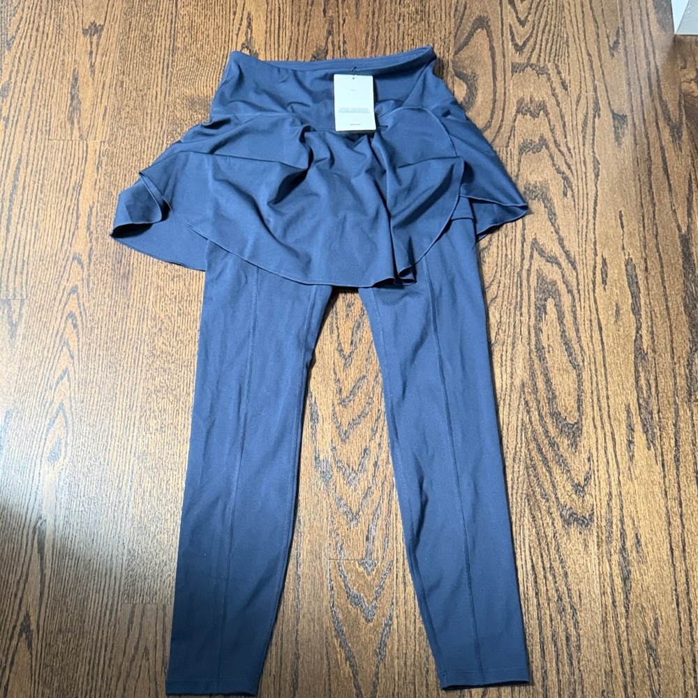 Wilson tennis Skort Leggings in Navy Blue - Women's Activewear small